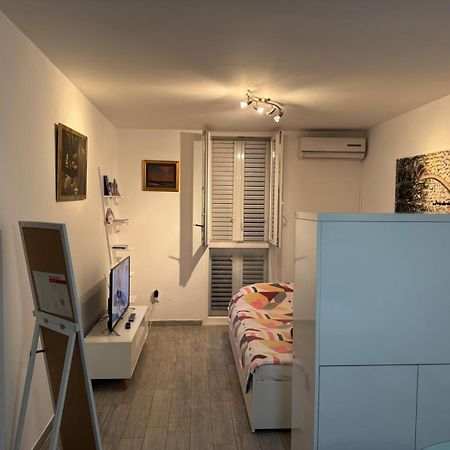 Studio Apartment Ivana - New Sweet Apartment Дубровник Екстериор снимка