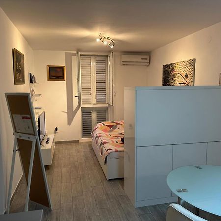 Studio Apartment Ivana - New Sweet Apartment Дубровник Екстериор снимка