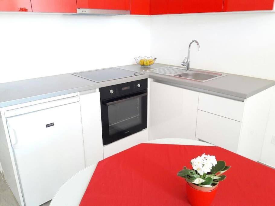 Studio Apartment Ivana - New Sweet Apartment Дубровник Екстериор снимка